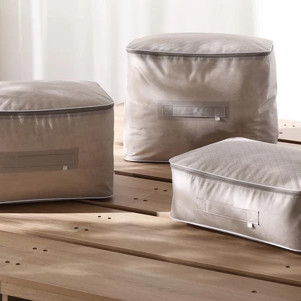 収納ケースでクローゼットもすっきり